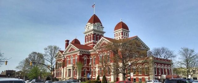 121 N West Street 22, Crown Point, IN 46307