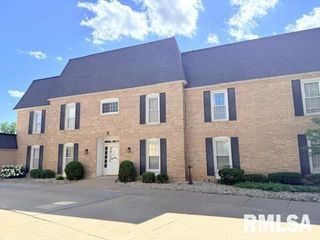 820 W Loire Ct Apt 210, Peoria, IL 61614