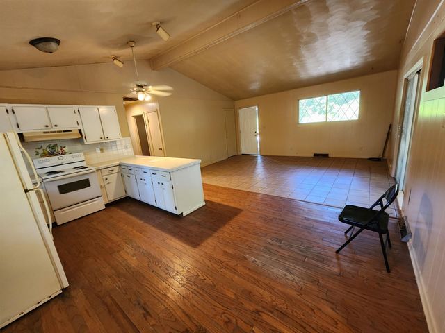 36 Mena Drive, Cherokee Village, AR 72529