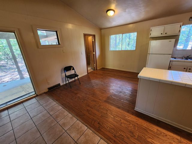 36 Mena Drive, Cherokee Village, AR 72529