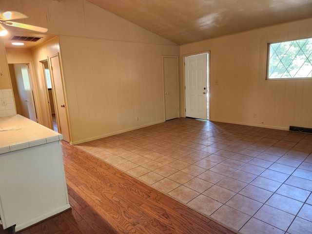 36 Mena Drive, Cherokee Village, AR 72529