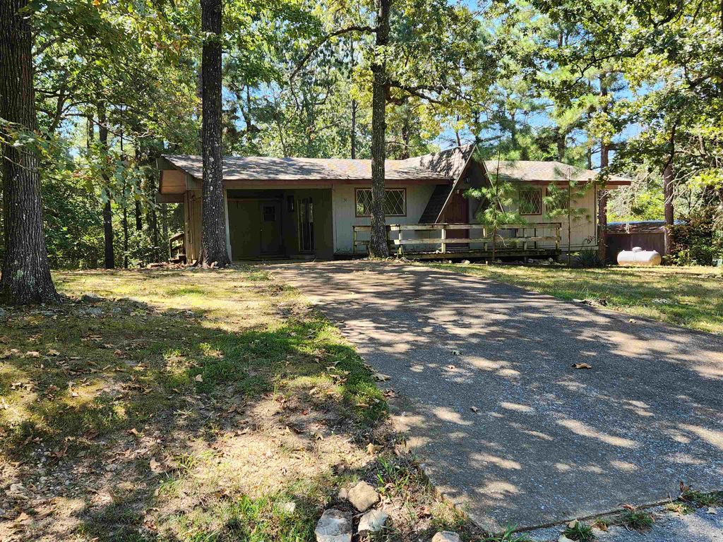 36 Mena Drive, Cherokee Village, AR 72529