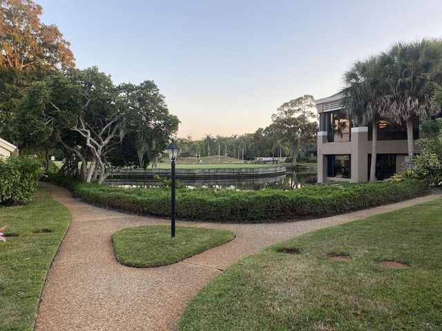 3121 LONGMEADOW 5, Sarasota, FL 34235