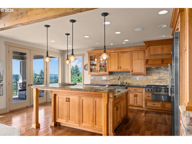 9734 Nw SKYLINE HEIGHTS Dr, Portland, OR 97229