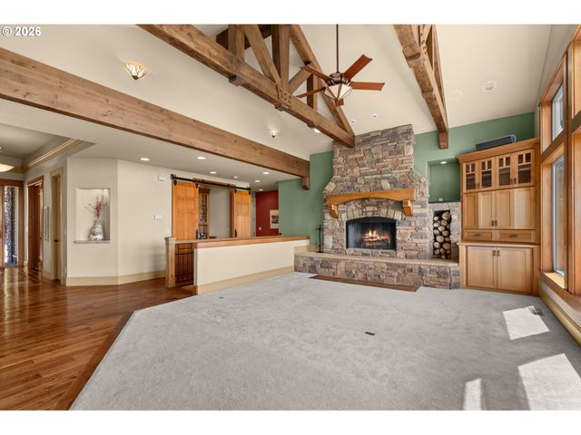 9734 Nw SKYLINE HEIGHTS Dr, Portland, OR 97229