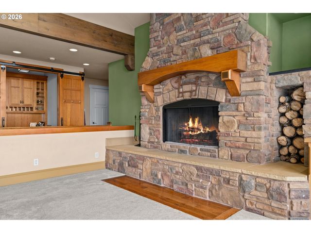 9734 Nw SKYLINE HEIGHTS Dr, Portland, OR 97229