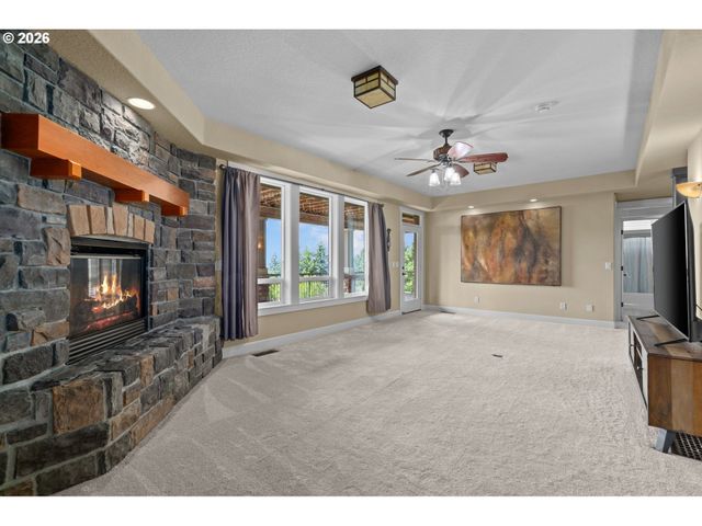 9734 Nw SKYLINE HEIGHTS Dr, Portland, OR 97229