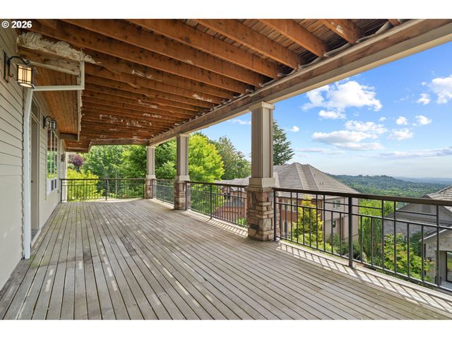 9734 Nw SKYLINE HEIGHTS Dr, Portland, OR 97229