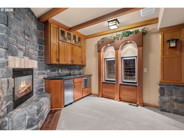 9734 Nw SKYLINE HEIGHTS Dr, Portland, OR 97229