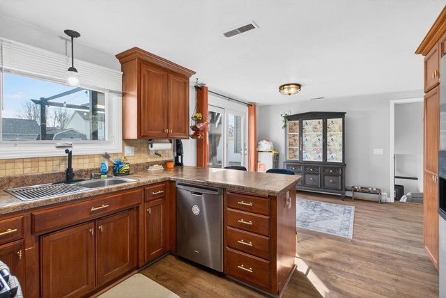 2610 VICKI LANE, Green Bay, WI 54311