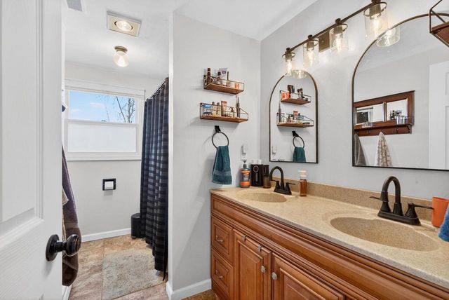 2610 VICKI LANE, Green Bay, WI 54311