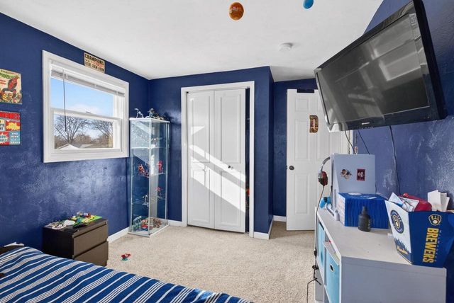 2610 VICKI LANE, Green Bay, WI 54311