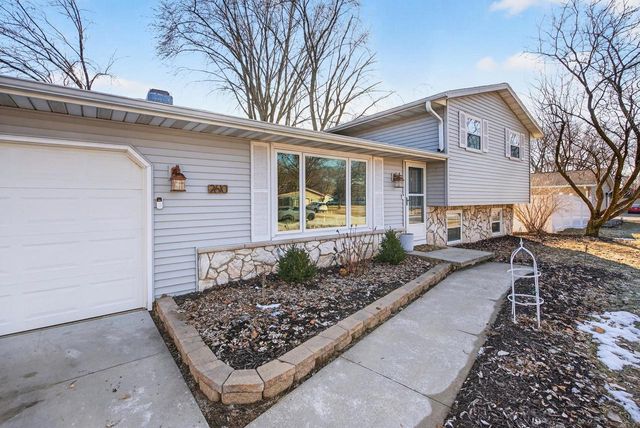 2610 VICKI LANE, Green Bay, WI 54311