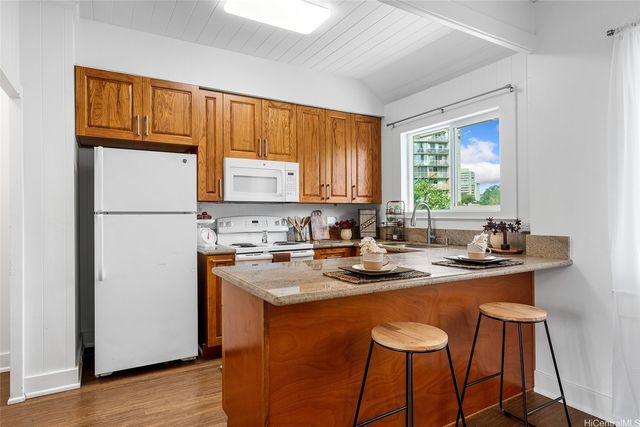1718 Lewalani Drive, Honolulu, HI 96822