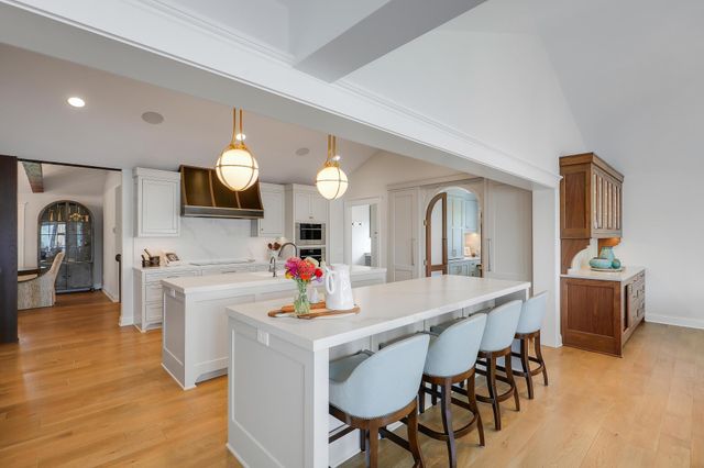7998 Ithaca Lane N, Maple Grove, MN 55311