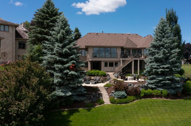 7998 Ithaca Lane N, Maple Grove, MN 55311