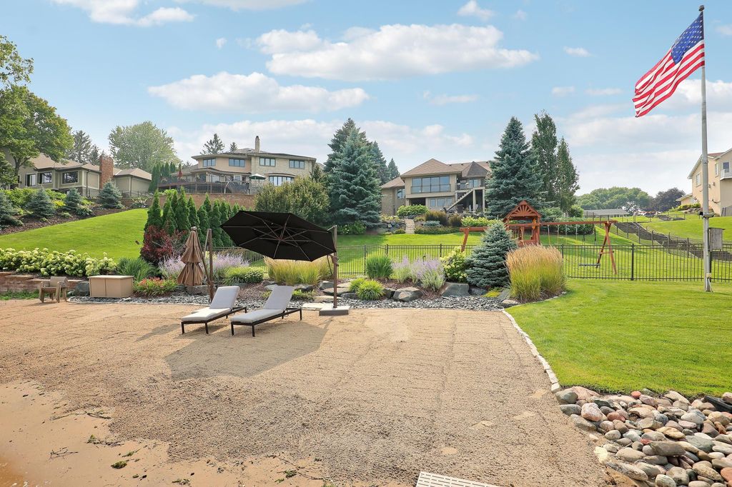 7998 Ithaca Lane N, Maple Grove, MN 55311 — photo 2