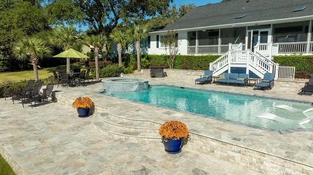 4894 Eastport Blvd., Little River, SC 29566