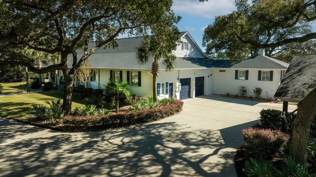 4894 Eastport Blvd., Little River, SC 29566