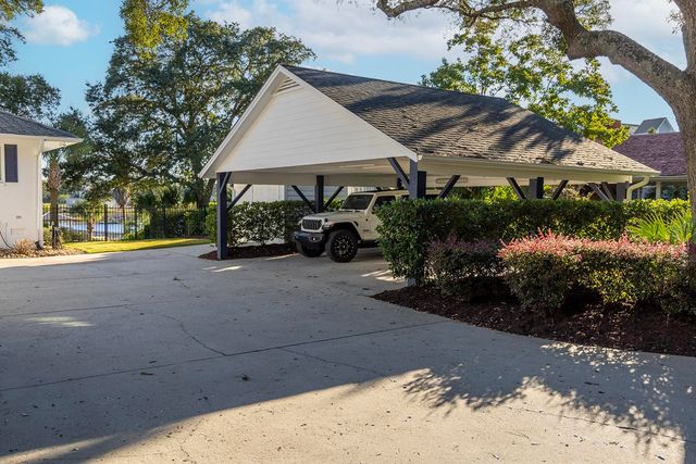 4894 Eastport Blvd., Little River, SC 29566