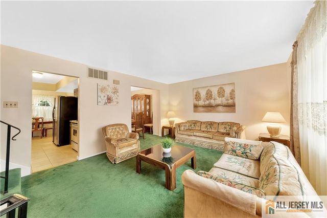 6 Sherry Court, Edison, NJ 08820