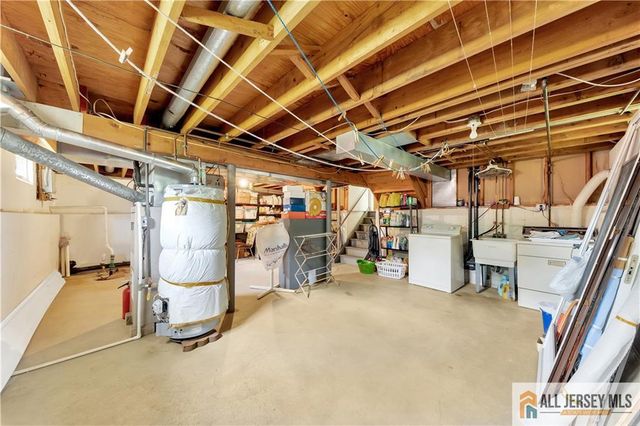 6 Sherry Court, Edison, NJ 08820