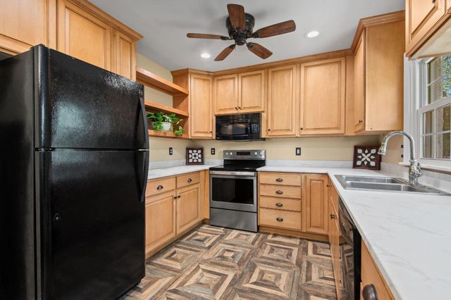 1416 HORSESHOE PIKE, Glenmoore, PA 19343