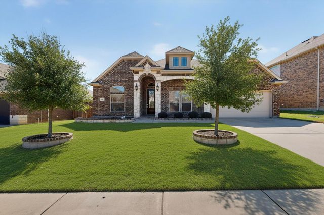 909 Foxtail Drive, Mansfield, TX 76063