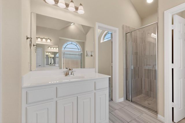 909 Foxtail Drive, Mansfield, TX 76063