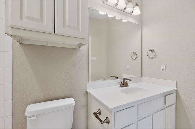 909 Foxtail Drive, Mansfield, TX 76063