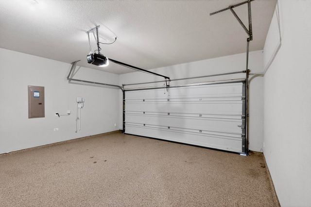 909 Foxtail Drive, Mansfield, TX 76063