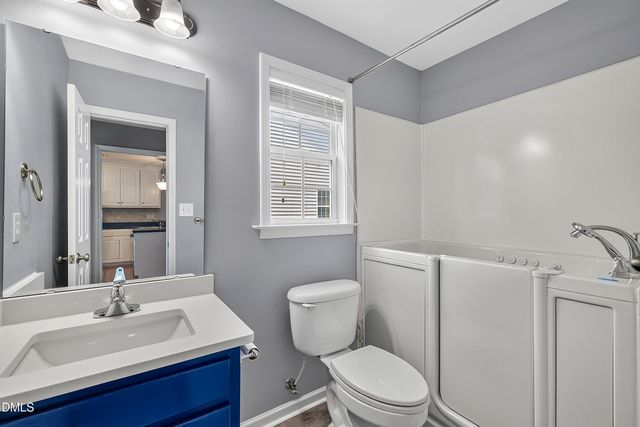 585 Pinecroft Drive, Clayton, NC 27520