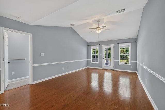 585 Pinecroft Drive, Clayton, NC 27520