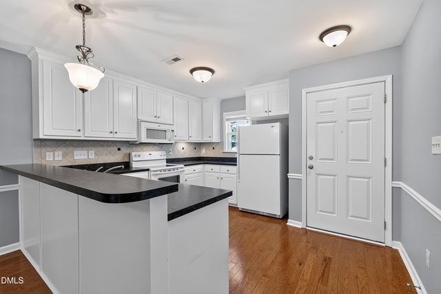 585 Pinecroft Drive, Clayton, NC 27520