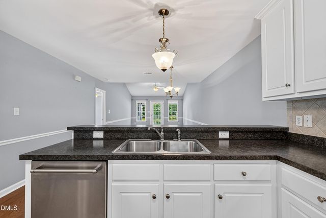 585 Pinecroft Drive, Clayton, NC 27520