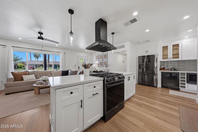117 E VISTA DEL CERRO Drive, Tempe, AZ 85281