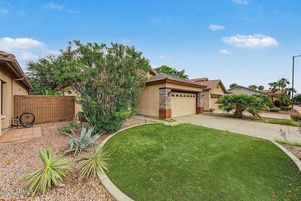 12522 W HONEYSUCKLE Street, Litchfield Park, AZ 85340 — photo 2