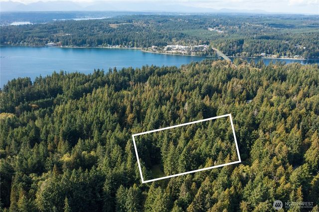 15630 Agatewood Road NE, Bainbridge Island, WA 98110