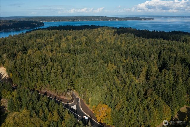 15630 Agatewood Road NE, Bainbridge Island, WA 98110