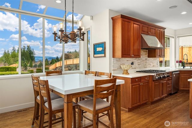 2146 277th Avenue SE, Sammamish, WA 98075