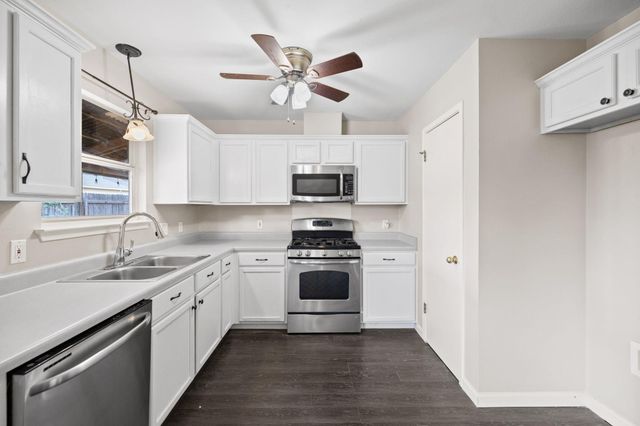 413 Clarks WAY, Hutto, TX 78634