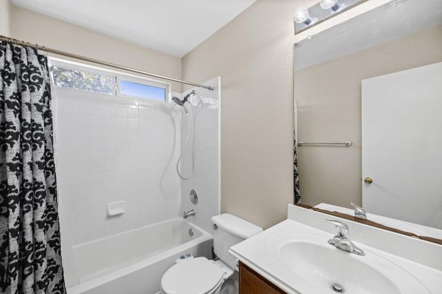 413 Clarks WAY, Hutto, TX 78634