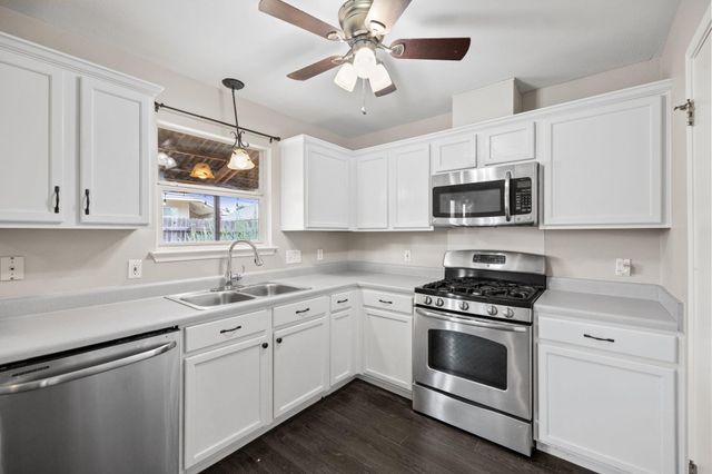 413 Clarks WAY, Hutto, TX 78634