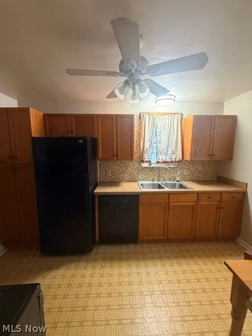 1388 Cranover Road, Lyndhurst, OH 44124
