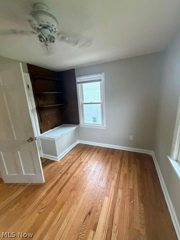1388 Cranover Road, Lyndhurst, OH 44124