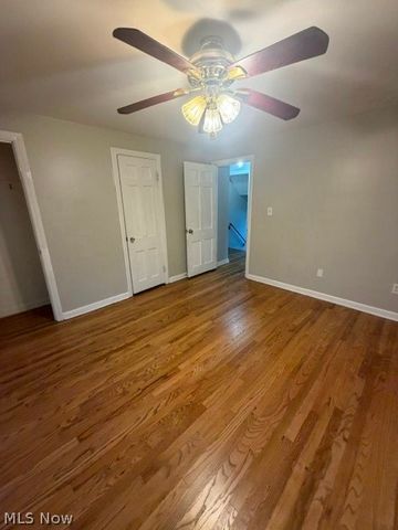 1388 Cranover Road, Lyndhurst, OH 44124