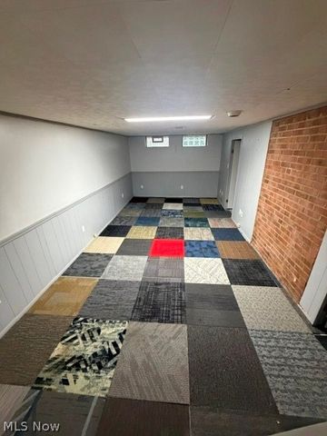 1388 Cranover Road, Lyndhurst, OH 44124