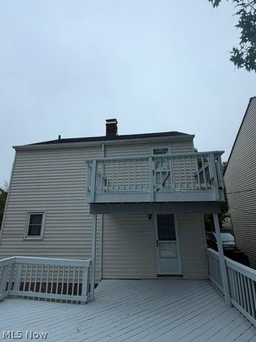 1388 Cranover Road, Lyndhurst, OH 44124