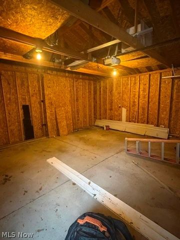 1388 Cranover Road, Lyndhurst, OH 44124