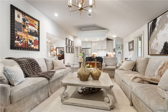 246 The Highlands, Tuscaloosa, AL 35404